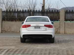 2016款45 TFSI quattro个性运动型 典藏版 正后	