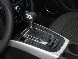 2016款45 TFSI quattro个性运动型 典藏版 换挡杆
