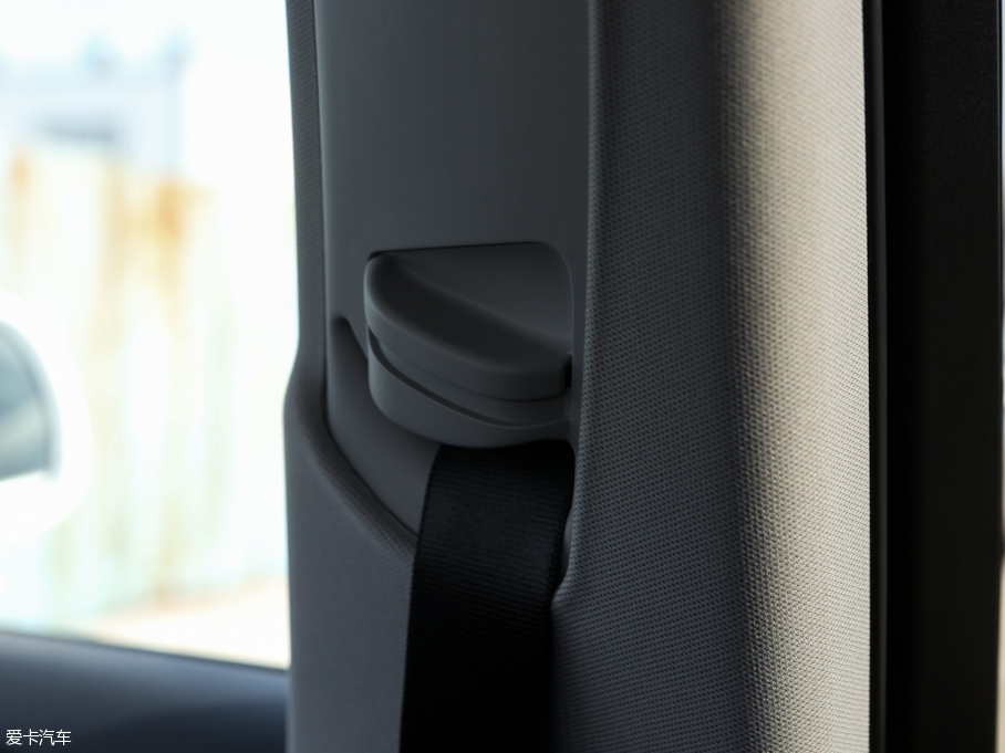 2016?yun)WQ5 40 TFSI m