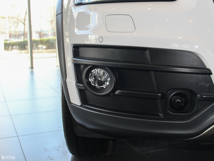 2016?yun)WQ5 40 TFSI A