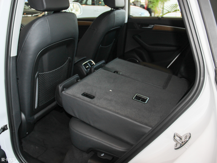 2016?yun)WQ5 40 TFSI A