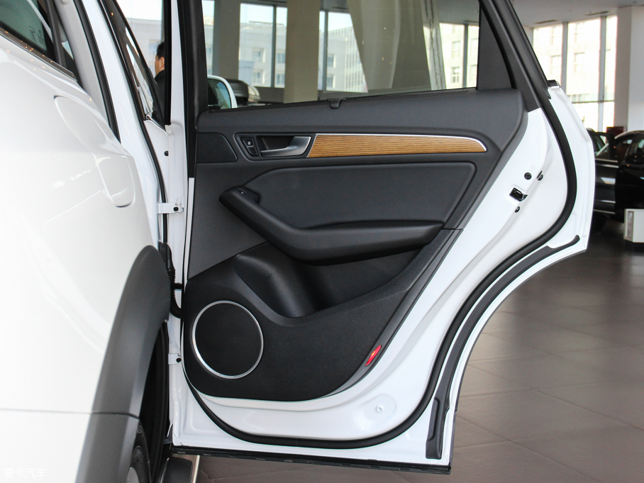 2016?yun)WQ5 40 TFSI A