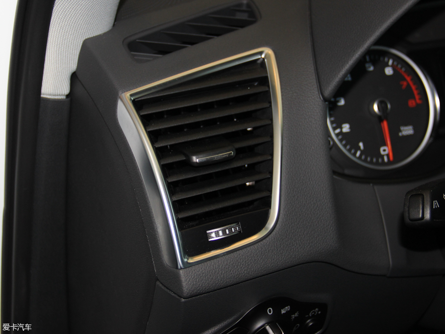 2016?yun)WQ5 40 TFSI A