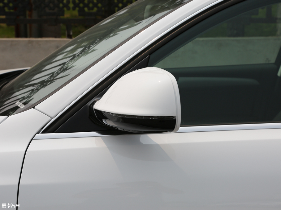 2016WQ5 40 TFSI 25؄e