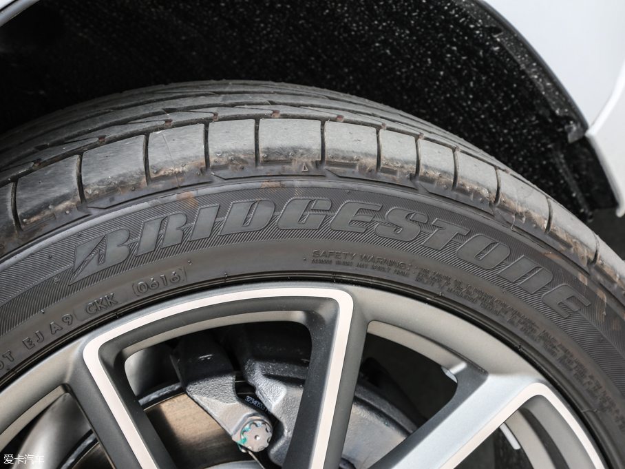 2016?yun)WQ5 40 TFSI 25؄e