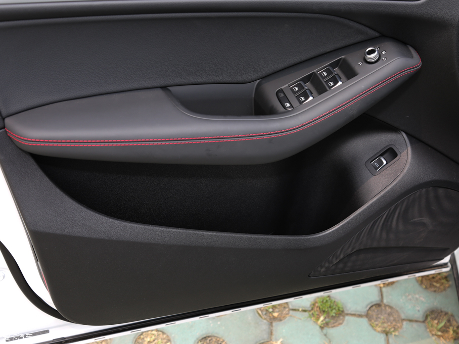 2016WQ5 40 TFSI 25؄e