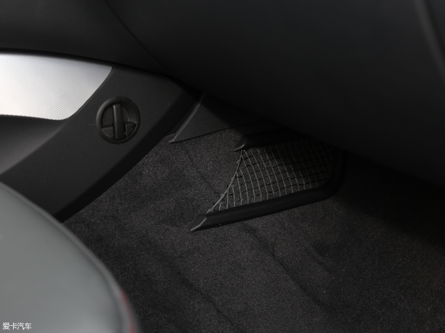 2016WQ5 40 TFSI 25؄e