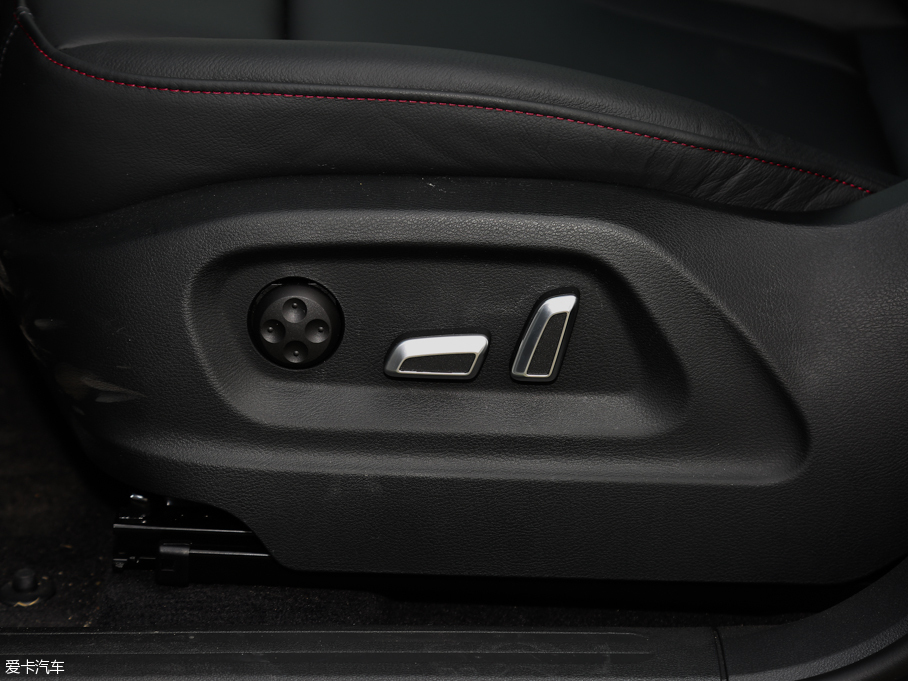 2016WQ5 40 TFSI 25؄e