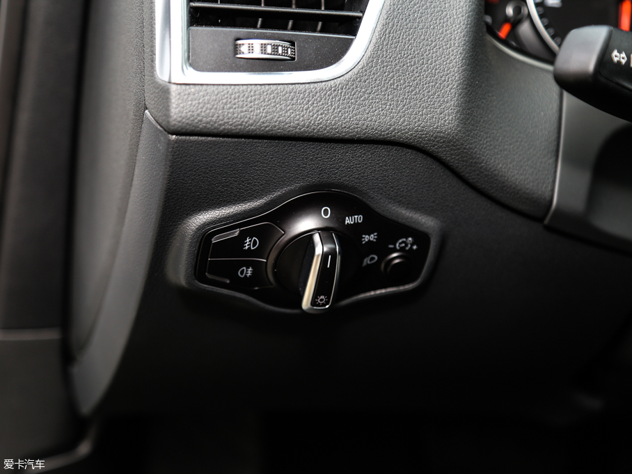 2016WQ5 40 TFSI 25؄e