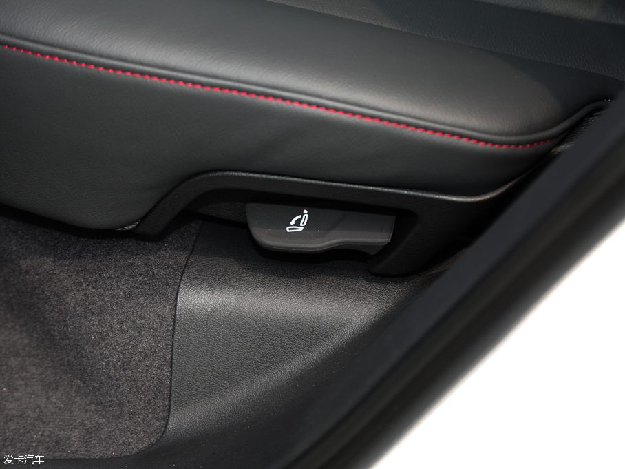 2016WQ5 40 TFSI 25؄e