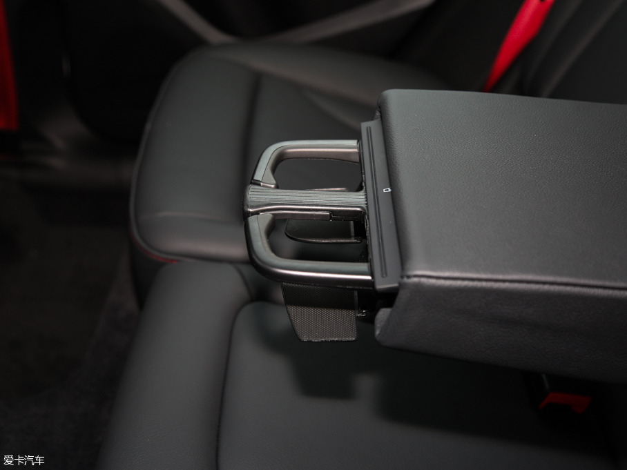 2016WQ5 40 TFSI 25؄e