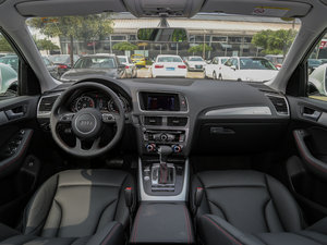 2016款40 TFSI 25周年特别版 内饰全景