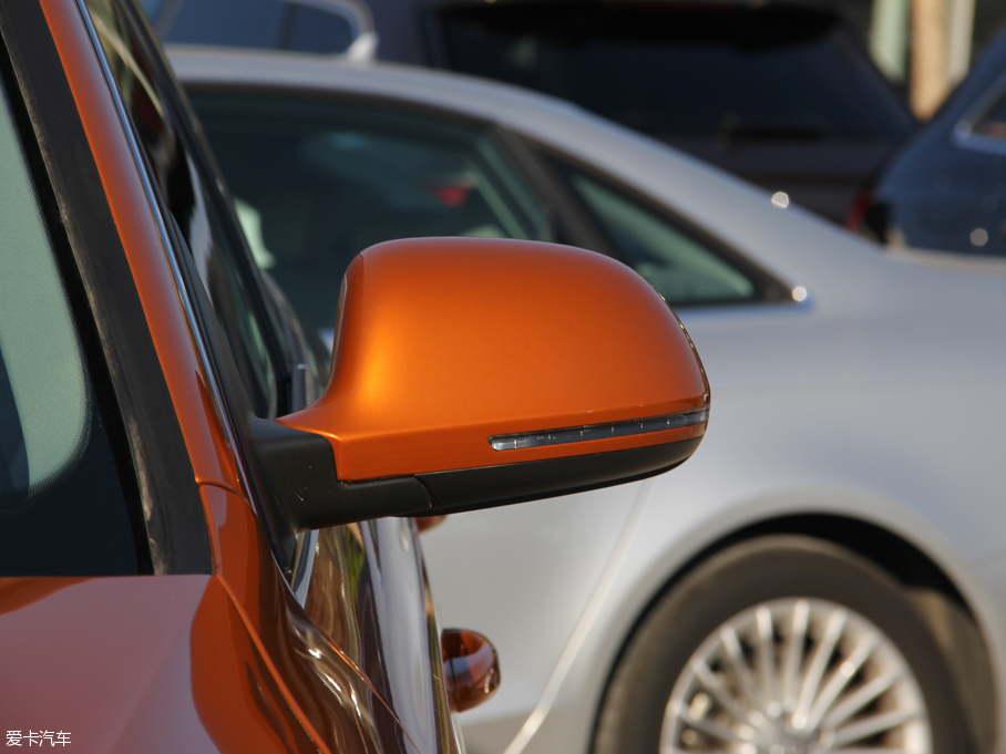 2016WQ3 30 TFSI I(lng) ذ