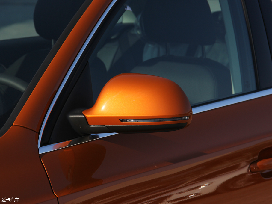 2016?yun)WQ3 30 TFSI I(lng) ذ