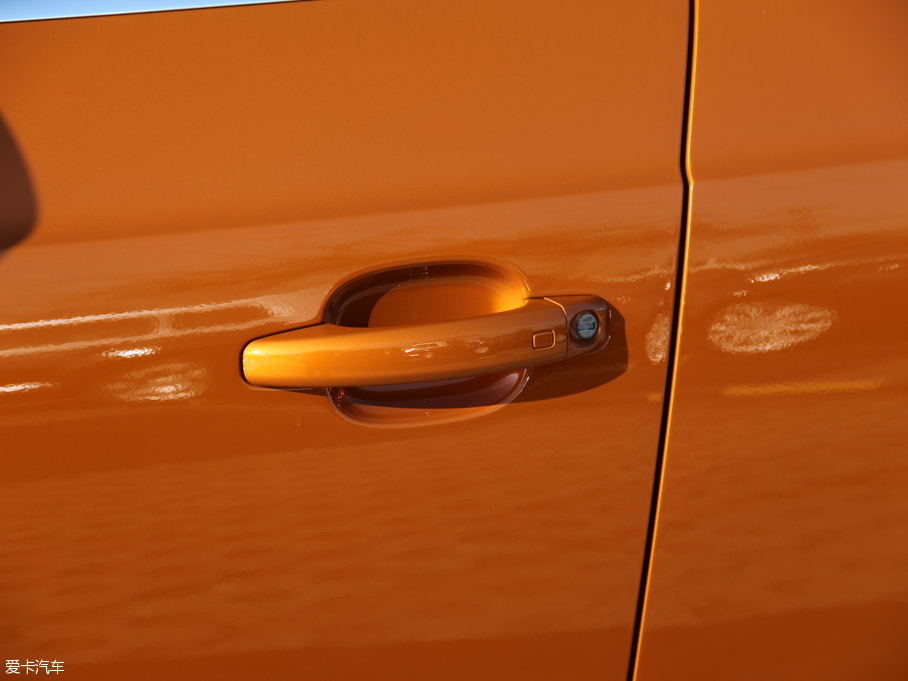 2016WQ3 30 TFSI I ذ