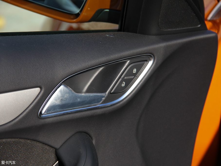 2016?yun)WQ3 30 TFSI I(lng) ذ