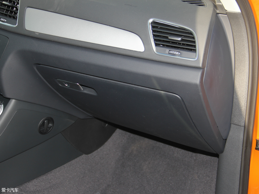 2016?yun)WQ3 30 TFSI I(lng) ذ