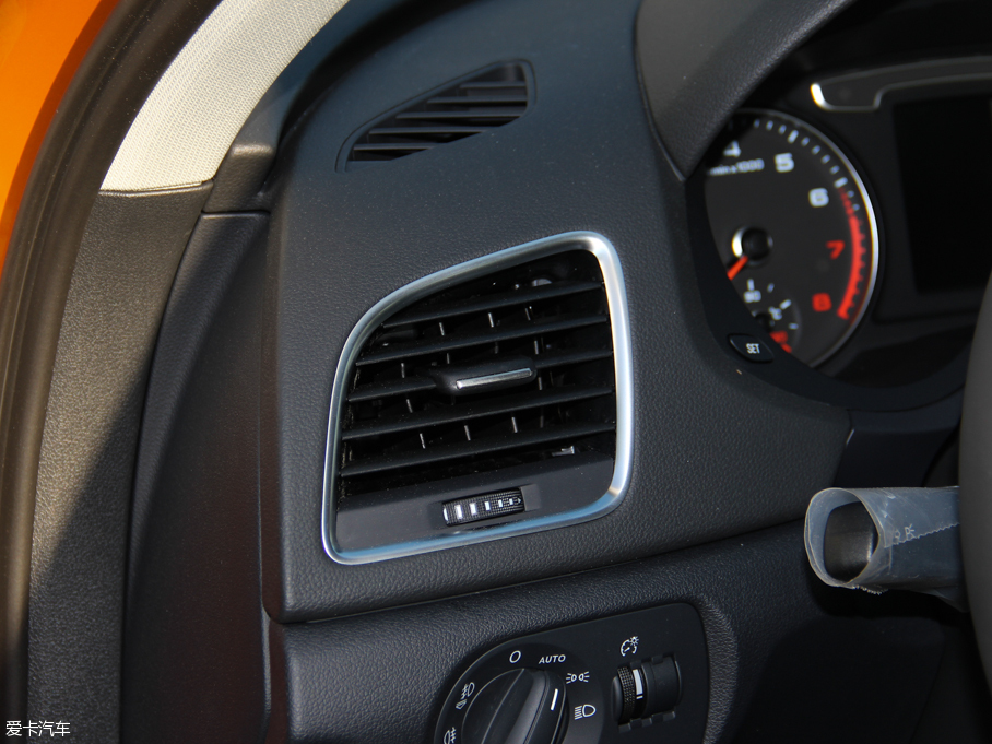 2016WQ3 30 TFSI I ذ