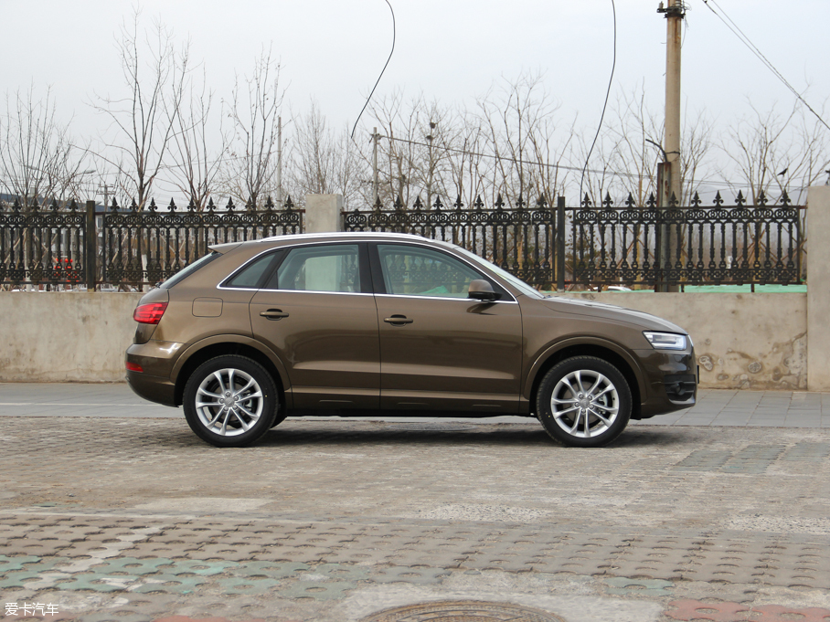 2016?yun)WQ3 30 TFSI  ذ