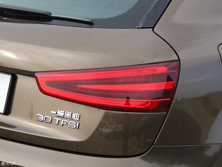 2016?yun)WQ3 30 TFSI  ذ