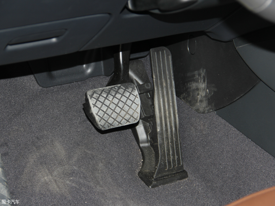 2016?yun)WQ3 30 TFSI  ذ