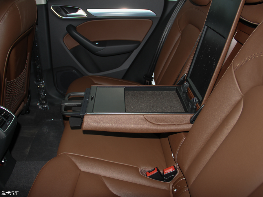 2016?yun)WQ3 30 TFSI  ذ