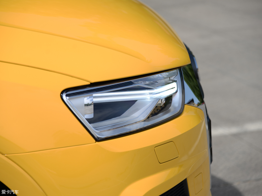 2016?yun)WQ3 30 TFSI L(fng)