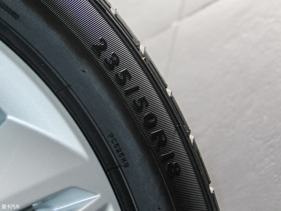 2016WQ3 35 TFSI (q)L(fng)