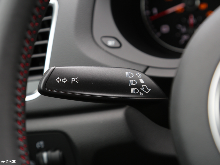 2016WQ3 35 TFSI quattro 25ȫr؄e