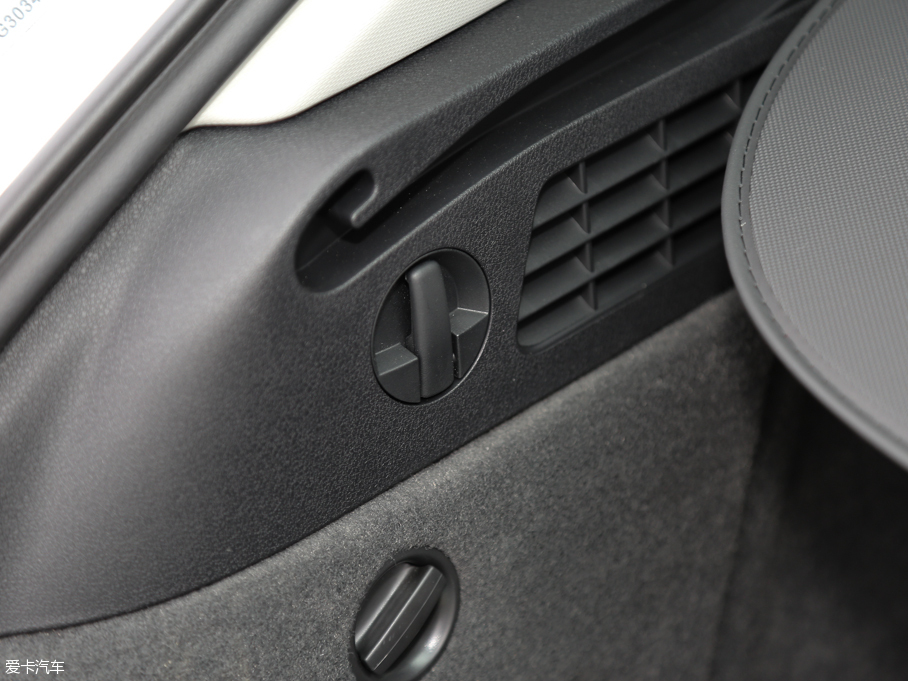 2016?yun)WQ3 35 TFSI quattro 25ȫr(sh)(q)؄e