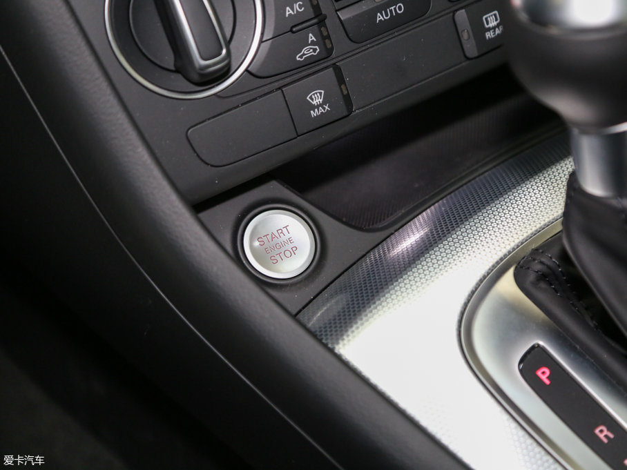 2016?yun)WQ3 30 TFSI L(fng)