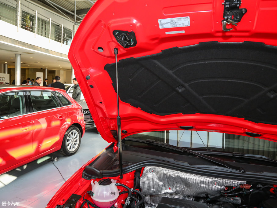 2016?yun)WQ3 30 TFSI L(fng)