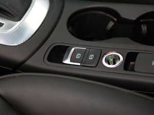 2016款40 TFSI 四驱运动型 驻车制动器