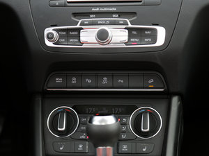 2016款40 TFSI 四驱运动型 中控区