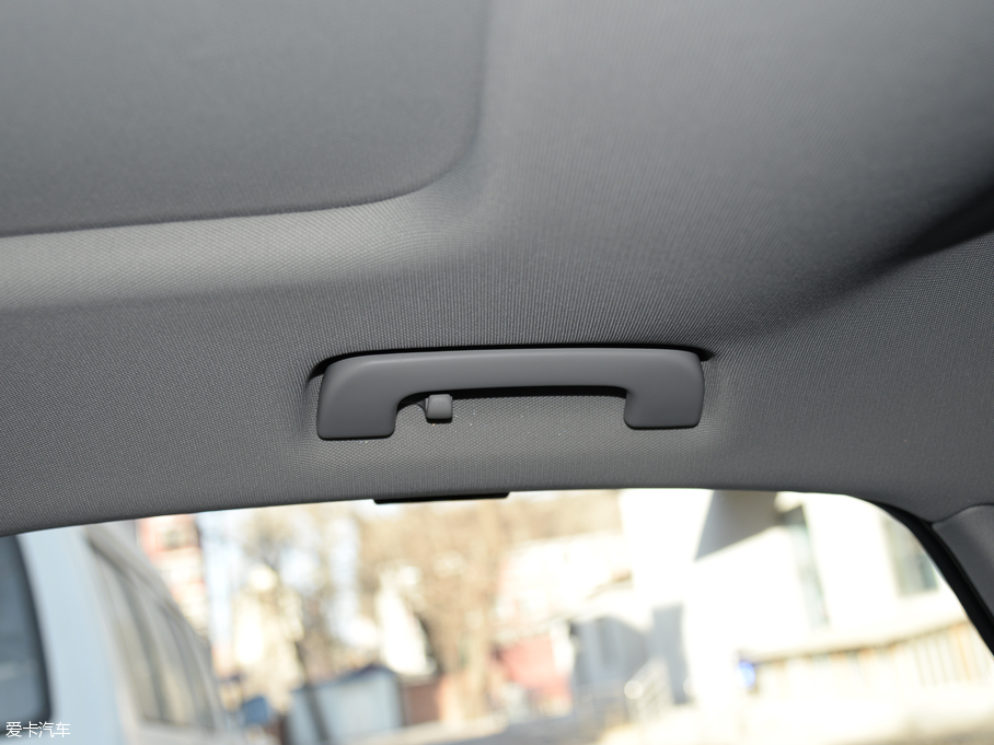 2016WA6L 45 TFSI quattro \(yn)