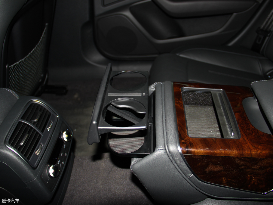 2016?yun)WA6L 30 FSI m