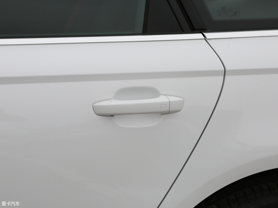 2016?yun)WA6L 30 FSI 25؄e