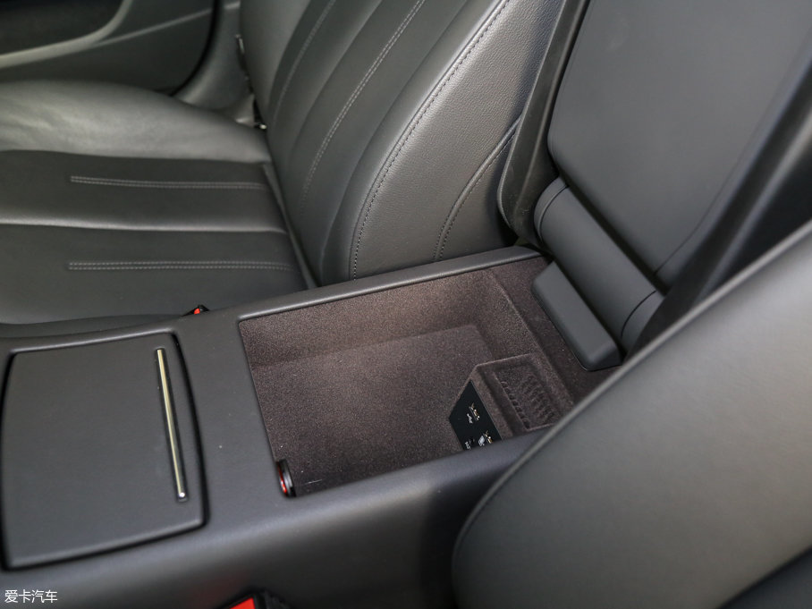 2016?yun)WA6L 30 FSI m