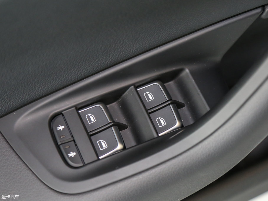 2016?yun)WA6L 30 FSI m