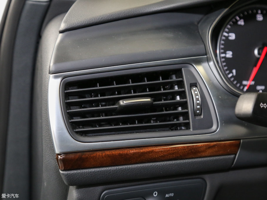 2016?yun)WA6L 30 FSI m