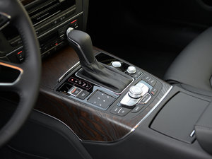 201645 TFSI quattro \ QU