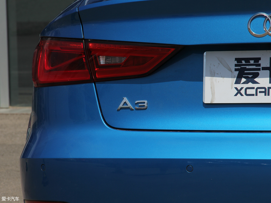 2016WA3 Limousine 40 TFSIL