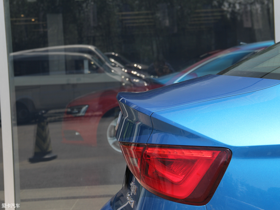 2016WA3 Limousine 40 TFSIL