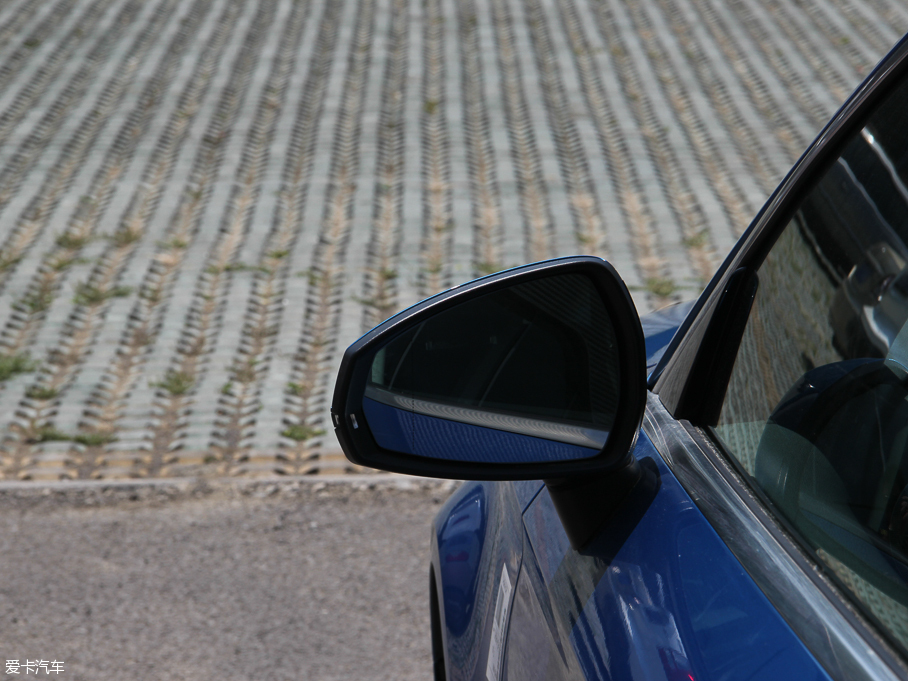 2016WA3 Limousine 40 TFSIL