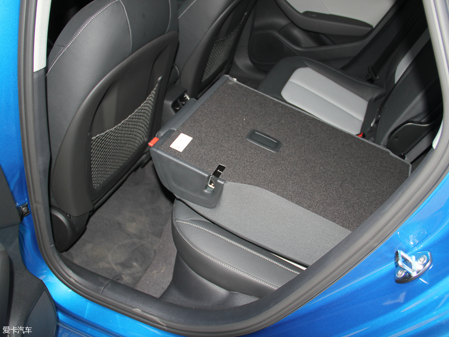 2016WA3 Limousine 40 TFSIL(fng)