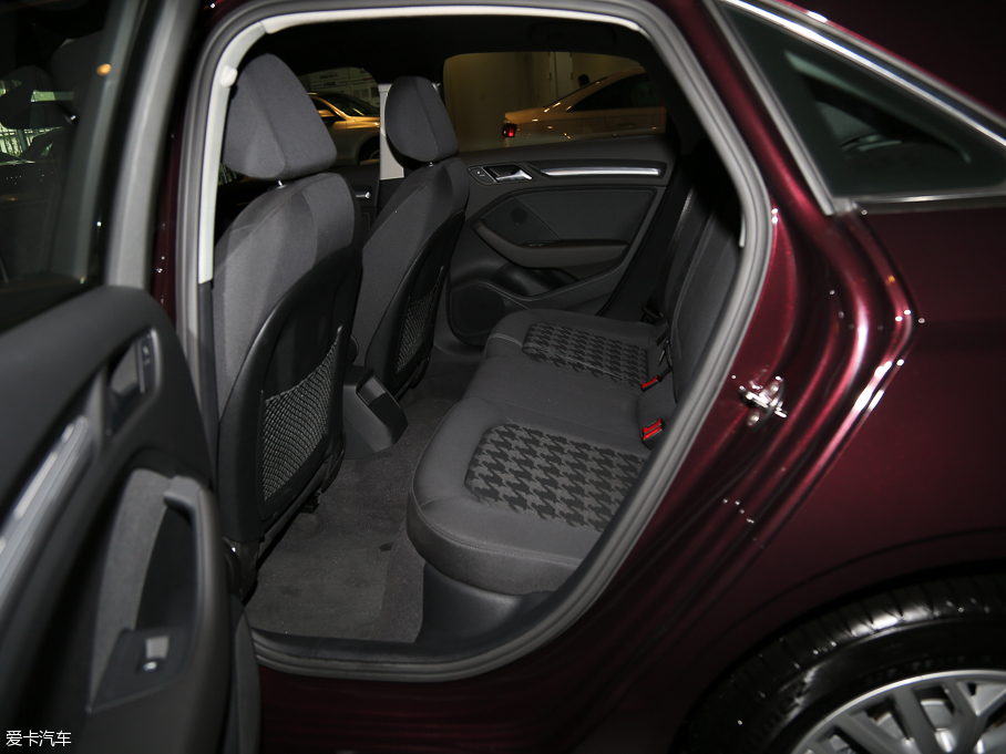 2016WA3 Limousine 35 TFSIIӢ