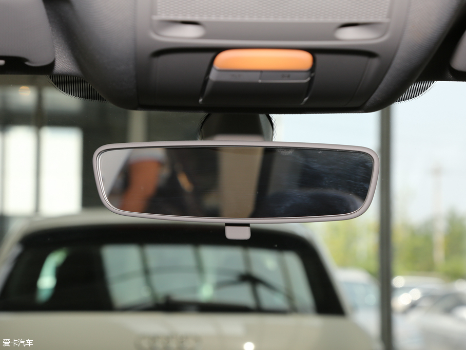 2016WA3 Limousine 35 TFSIMȡ