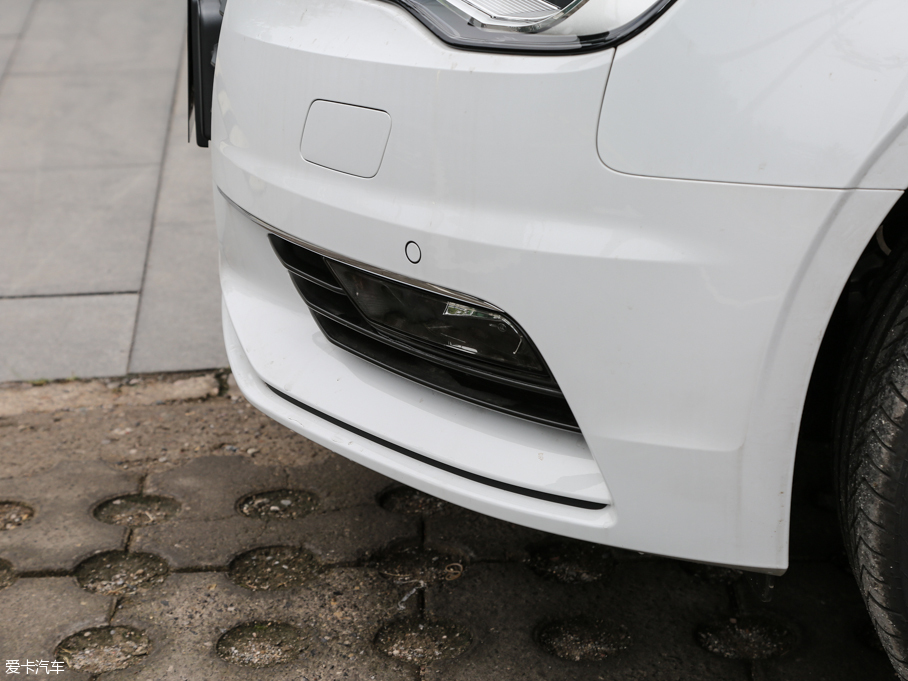 2016WA3 Limousine 35 TFSI 25؄e