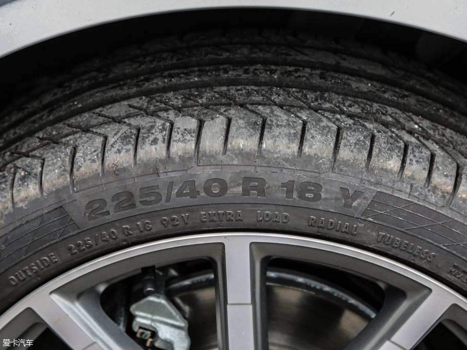 2016WA3 Limousine 35 TFSI 25؄e