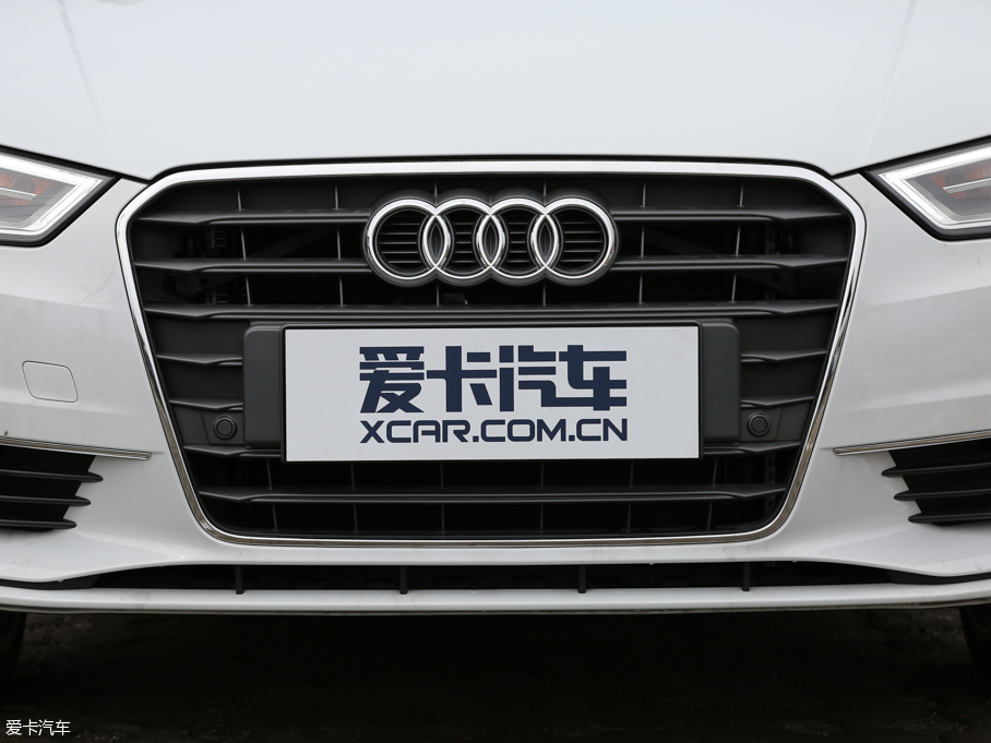 2016?yun)WA3 Limousine 35 TFSI 25؄e